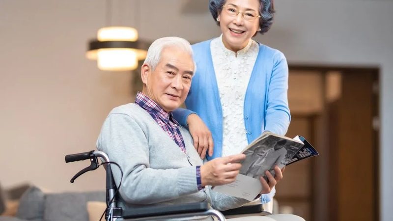智慧养老系统：如何选择性价比高的解决方案