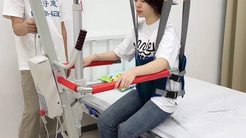 成都医养结合：失能老人护理的多元选择与科学评估