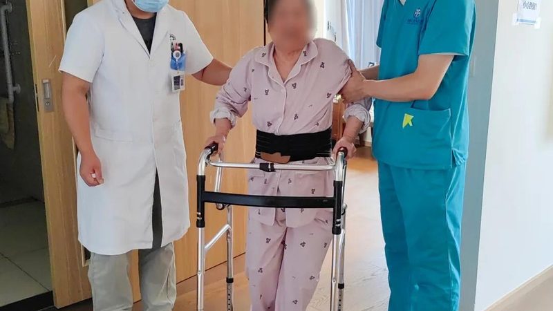 养老安全应急设备：守护失能老人的最后一道防线**