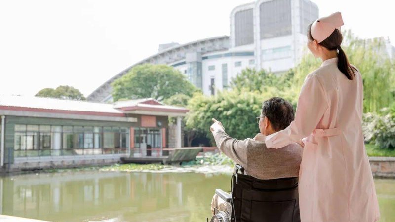 老年助餐点定制营养餐服务：如何科学搭配，满足长者营养需求**